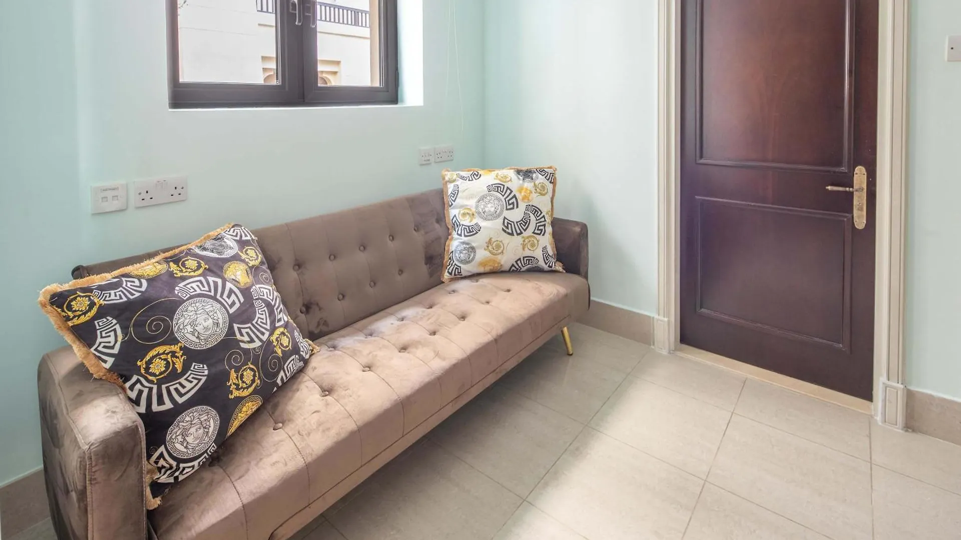 Frank Porter - Tejar Tower Dubai Apartamento