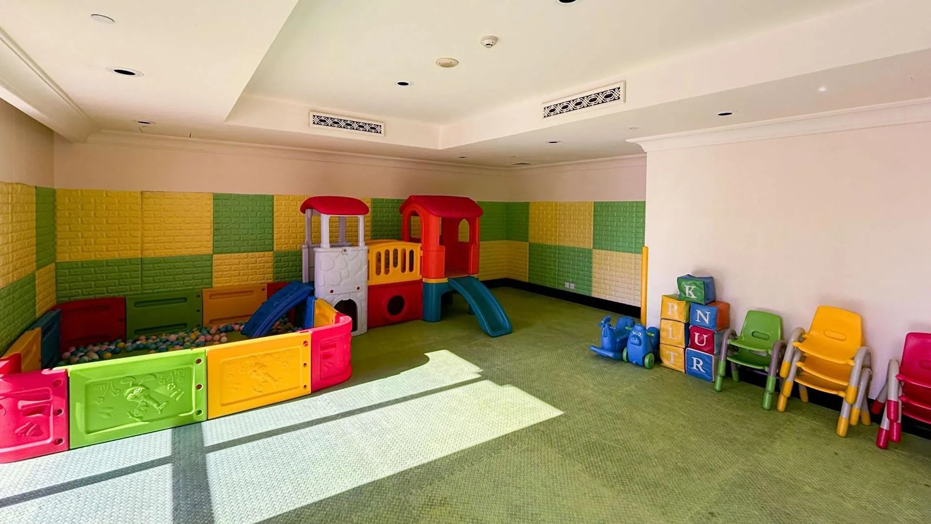Frank Porter - Tejar Tower Dubai Apartamento